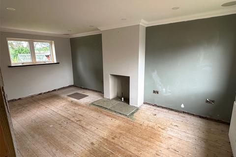 10 Little Brae, Locharbriggs, Dumfries, DG1 1UR