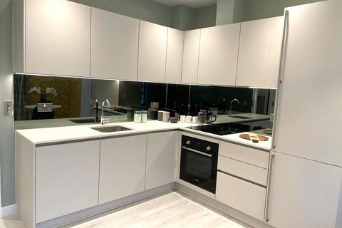 2 bedroom flat for sale, London Road, Camberley GU15