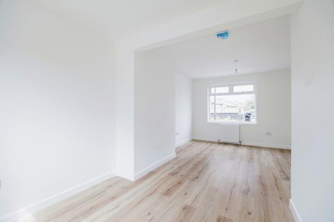 81 Ballantrae Place, Dundee, DD4 8QG