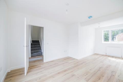 81 Ballantrae Place, Dundee, DD4 8QG