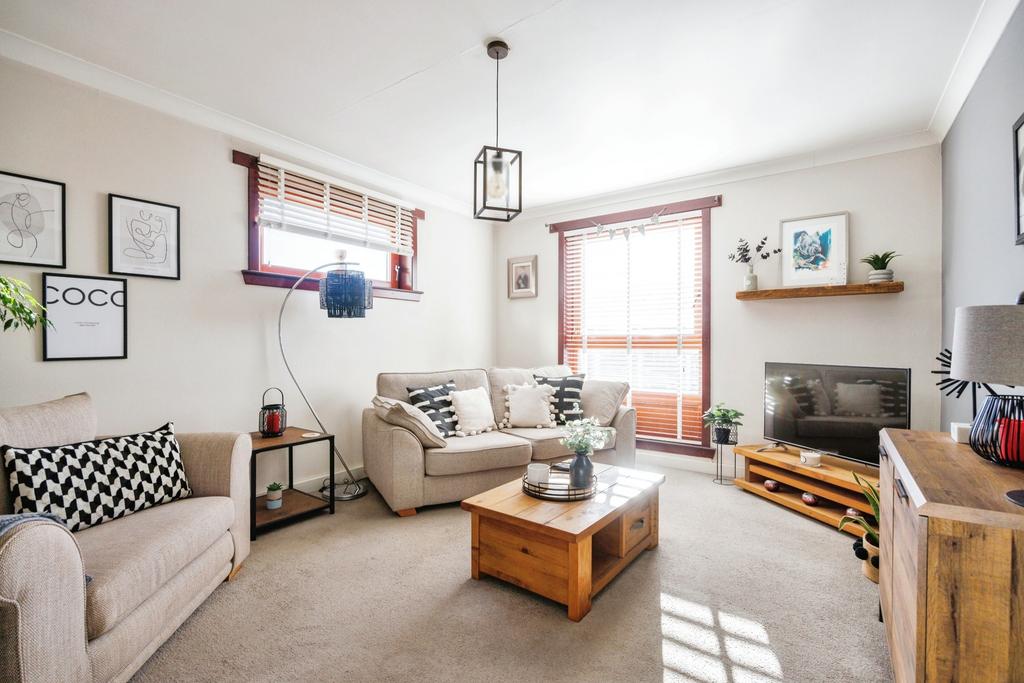 Yarrow Terrace, Angus DD2 2 bed flat for sale £90,000