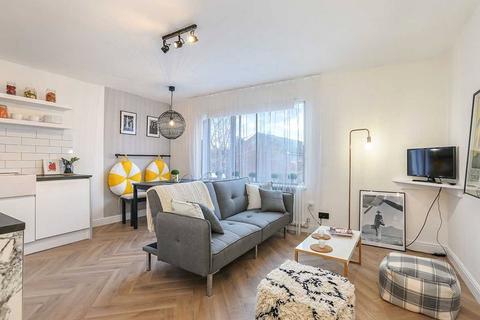 undefined, De Havilland Way, Staines-upon-Thames TW19