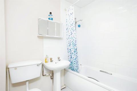 30 Alexandra Road, Englefield Green, Egham, TW20 0RP