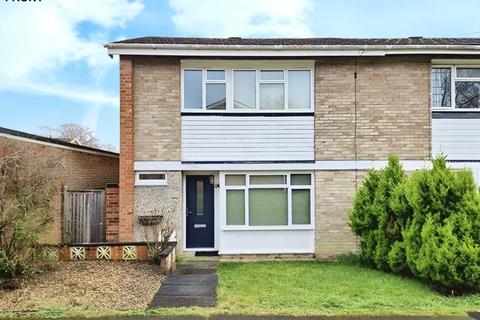 4 bedroom semi-detached house to rent, Cherrywood Avenue, Egham TW20