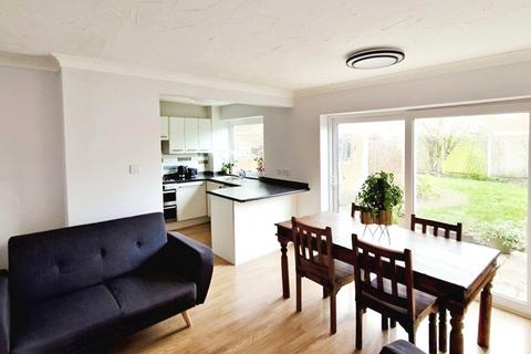 undefined, Cherrywood Avenue, Egham TW20