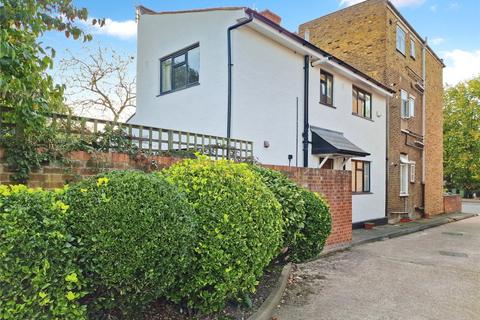 37 Court Yard, London, SE9 5PR