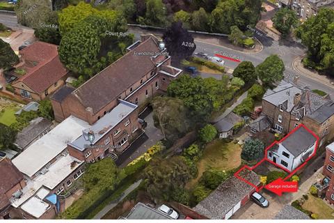37 Court Yard, London, SE9 5PR