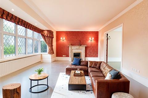 69 Clarendon Way, Chislehurst, BR7 6RG