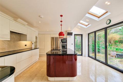 69 Clarendon Way, Chislehurst, BR7 6RG