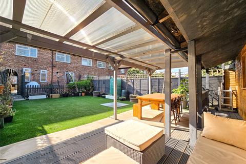 17 Glasbrook Road, London, SE9 5RH