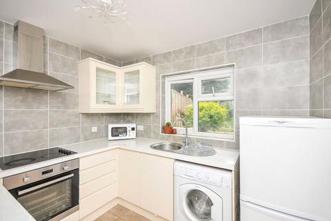 134 Gregory Crescent, London, SE9 5RY