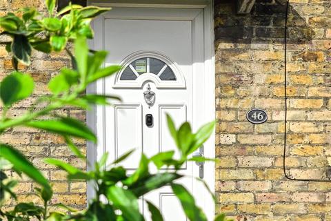 46 Alwold Crescent, London, SE12 9AQ