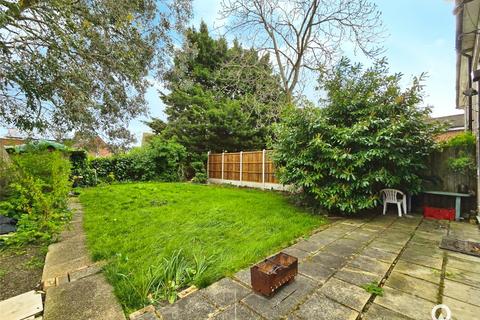 55 Littlemede, London, SE9 3ED