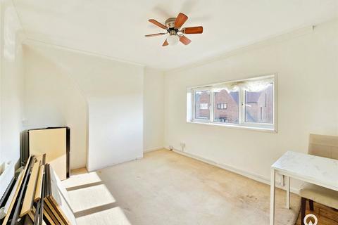 55 Littlemede, London, SE9 3ED
