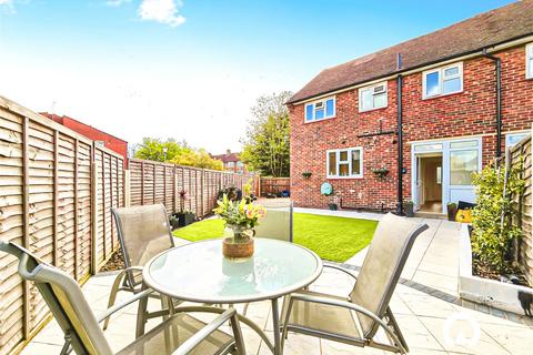 39 Alderwood Road, London, SE9 2JY