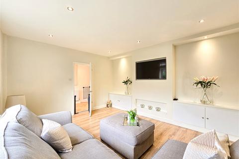 39 Alderwood Road, London, SE9 2JY