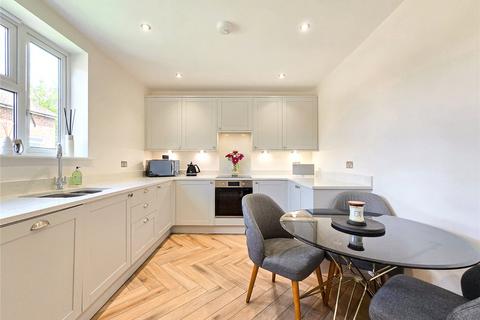 39 Alderwood Road, London, SE9 2JY