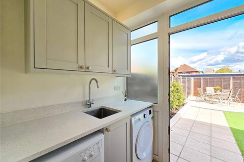 39 Alderwood Road, London, SE9 2JY