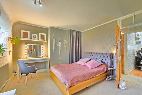 129 Churchbury Road, London, SE9 5JB