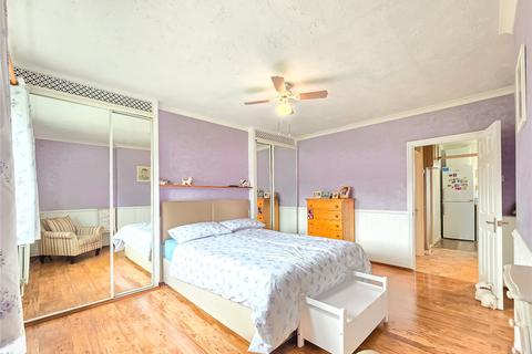 150 Kingsground, London, SE9 5EW