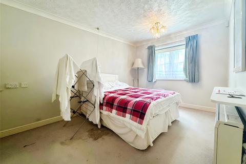 2 bedroom flat for sale, William Gibbs Court, Faversham ME13