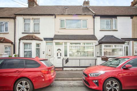 3 bedroom terraced house for sale, Corporation Road, Kent ME7