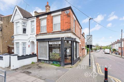 3 bedroom semi-detached house for sale, Crownhill Road, London NW10