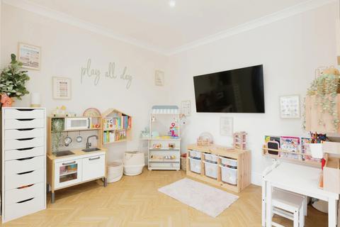 45 Milton Hall Road, Gravesend, DA12 1QN