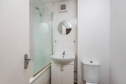 171 Dover Road, Northfleet, Gravesend, DA11 9QN