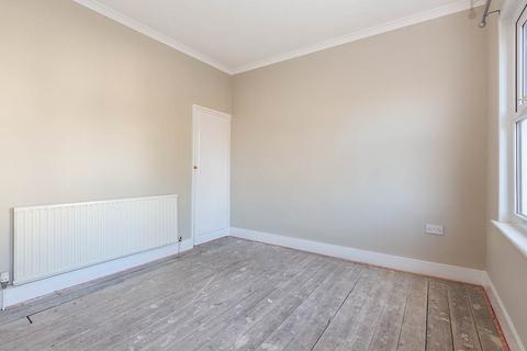 171 Dover Road, Northfleet, Gravesend, DA11 9QN