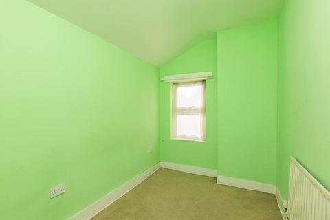 171 Dover Road, Northfleet, Gravesend, DA11 9QN