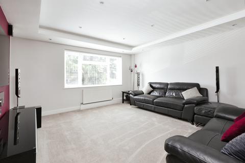 25 Bader Walk, Northfleet, Gravesend, DA11 8PU