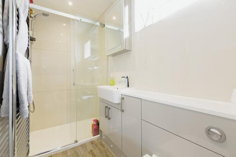 25 Bader Walk, Northfleet, Gravesend, DA11 8PU