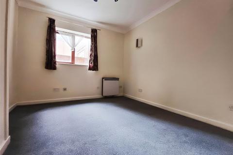 2 bedroom flat for sale, West Street, Kent DA11