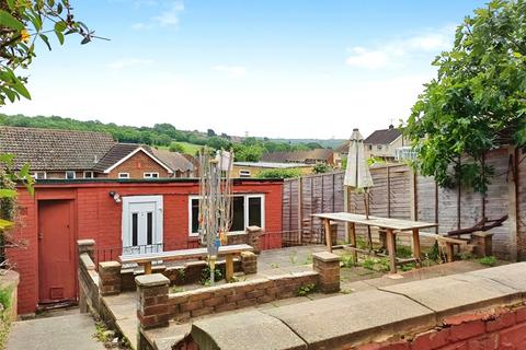 5 Nansen Road, Gravesend, DA12 5DA