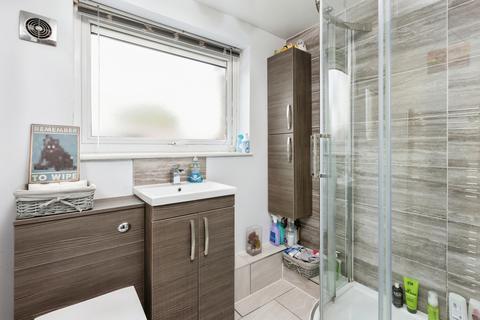 14 Augustine Road, Gravesend, DA12 2SL