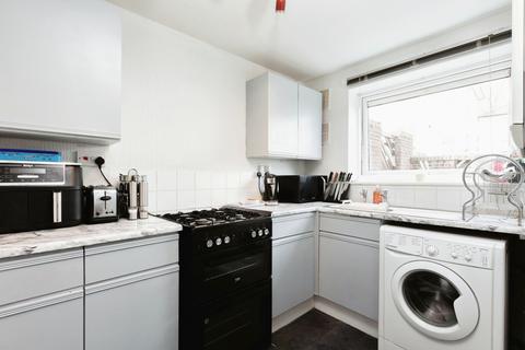 14 Augustine Road, Gravesend, DA12 2SL