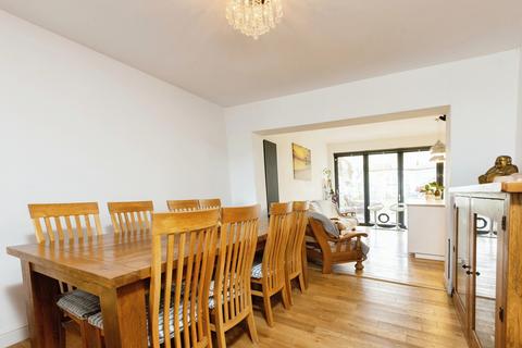 88 Thong Lane, Gravesend, DA12 4LD