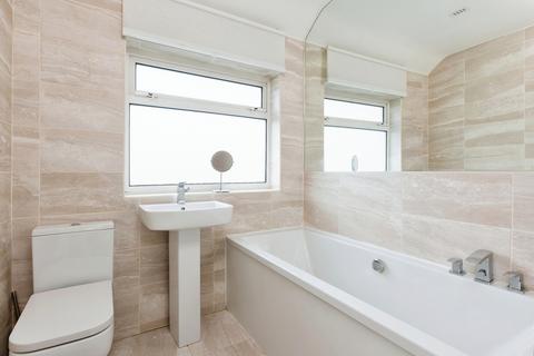 88 Thong Lane, Gravesend, DA12 4LD