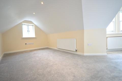 Flat 3, 17a Pelham Road, Gravesend, DA11 0HU