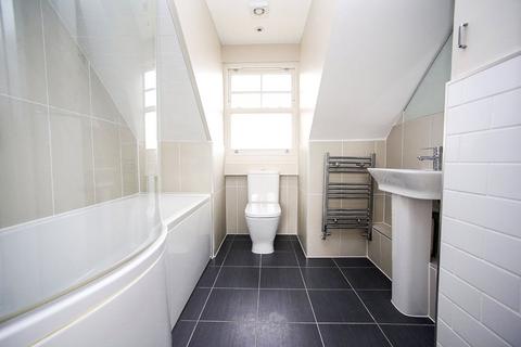 Flat 3, 17a Pelham Road, Gravesend, DA11 0HU
