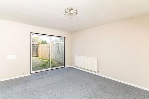 10 Abbots Field, Gravesend, DA12 5JA