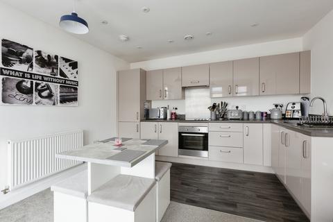 1 bedroom flat for sale, Springhead Parkway, Gravesend DA11