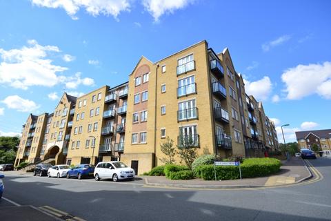 2 bedroom flat to rent, Black Eagle Drive, Gravesend DA11