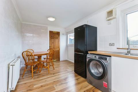 15 Hawick Crescent, Larkhall, ML9 1HD