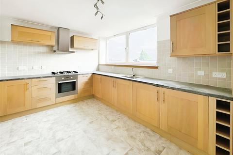 2 bedroom penthouse to rent, Cadzow Street, South Lanarkshire ML3