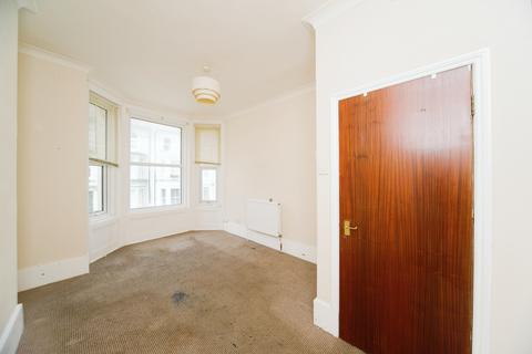 1 bedroom flat for sale, Cambridge Gardens, East Sussex TN34