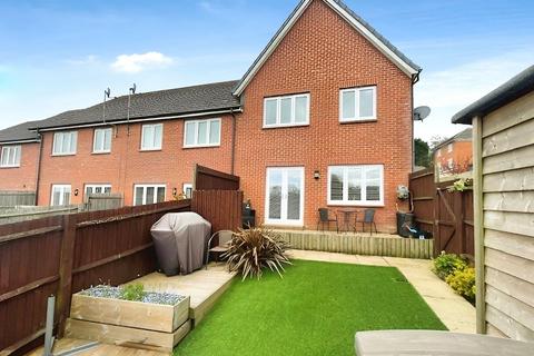 4 bedroom end of terrace house for sale, Woodlands Way, East Sussex TN34