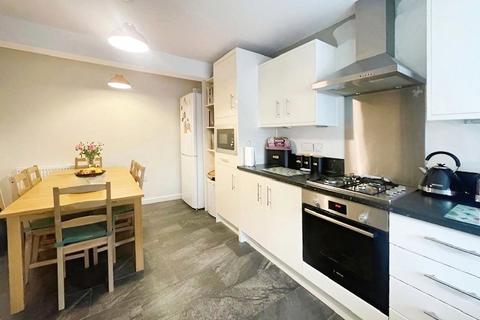 4 bedroom end of terrace house for sale, Woodlands Way, East Sussex TN34