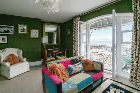 1 bedroom flat for sale, Pelham Crescent, East Sussex TN34